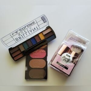 Travel Makeup Bundle: 2 Palettes and 1 Kabuki Brush